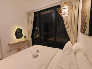Urban Suites Georgetown Penang - Affordable & Cozy Stay with High Floor-Sea & Penang Bridge View - 9