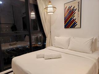 Urban Suites Georgetown Penang - Affordable & Cozy Stay with High Floor-Sea & Penang Bridge View - 7
