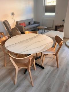 Petite maison indépendante avec garage attenant - 2