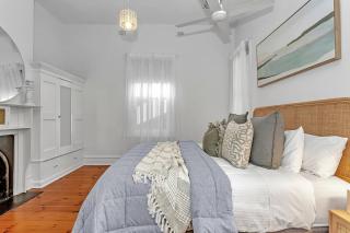 Seavista on the Esplanade - Sunlit Beachfront Escape - 7