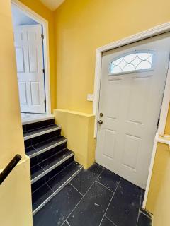 Near horseshoe and Hardrock Casino State line Escape 4 Bedroom 3 bathroom - 2