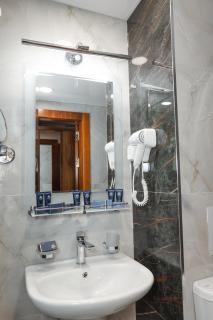 Bogishamol Hotel - 1