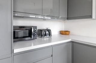 Modern 4 BR Home , Dedicated Office Space, Sleeps 7 - 5