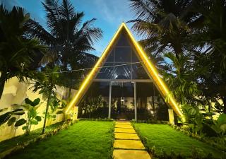 Vanasiri Resort by Travent Mug - 2