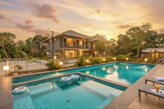 Stayvista at 5BR Coffee & Mist Luxury Villa - Comp Breakfast, Pvt Pool, and Big Coffee Estate - 0