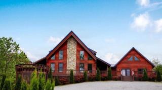 Sublime Vacation Rental for Unforgettable Family or Group Vacations in Dobson, North Carolina - 0