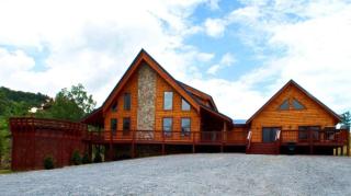 Sublime Vacation Rental for Unforgettable Family or Group Vacations in Dobson, North Carolina - 1