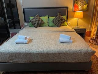 Pickyard Guest House - 8