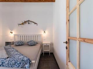 Two Bedroom Apartment With Loggia And Sea View - 4