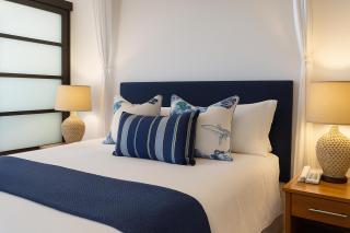 Fairview Signature Suites - 9