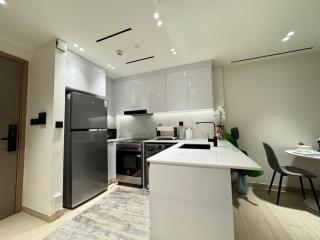 DVR 1BR Apartment Available in Binghatti Corner - 5