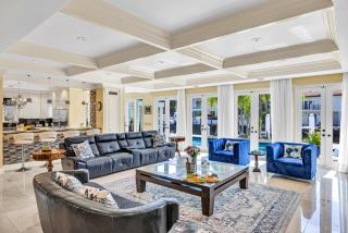 Waterfront Close to Beach Heated Pool Canal View Access Poinciana Key VlLLAS - 3