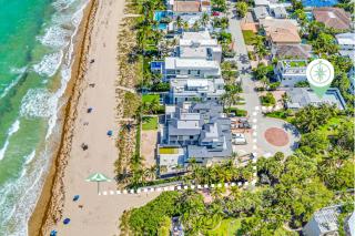 Steps to Beach Heated Pool Kiwi Key Residences - 9