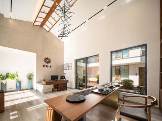 Yinlu Hongyuan (East Gate Store of the Old Town of Lijiang) - 3