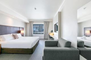 Modern Harbour Retreat with Sweeping Views Pool - 3