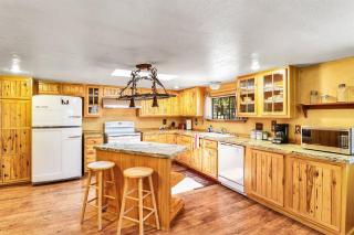 Rare Log Cabin Treasure Close to Grand Canyon Now with Wi-Fi - 8