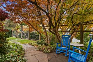 Secret Garden Getaway-walk To Beach - 5