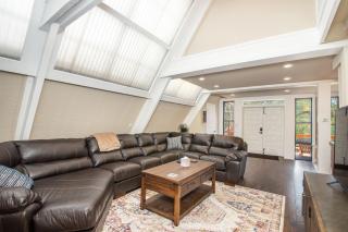 Blissful Pine A-Frame Chalet Deck Game Room Mother-in-Law Suite Sleeps 16 - 5