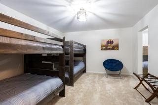 Happy Valley Hideaway Resort-like home with amazing views walking distance to hiking trails - 1