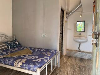 Patrem's Guest House - 5