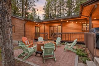 Pristine Cabin on Wooded Lot. Fantastic Location Pool Table - 9