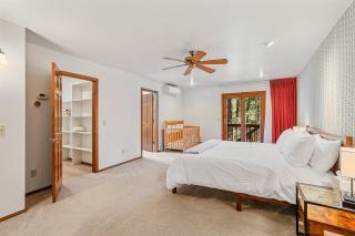 Pristine Cabin on Wooded Lot. Fantastic Location Pool Table - 4