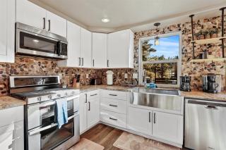 Amazing Views Central AC 5 ac of Privacy Lawn Games and HOT TUB - 5