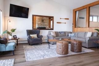 Waterfront Oasis, Private Dock and Lake Views - 5