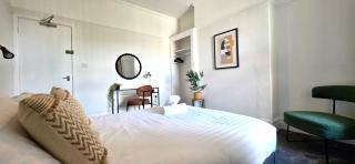 Claude Road Apartments by Switchback Stays - 5