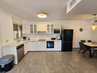 הדקל והים אילת - 9