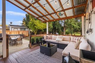 Moonlight Farmhouse, Relax, Recharge & Reconnect - 9