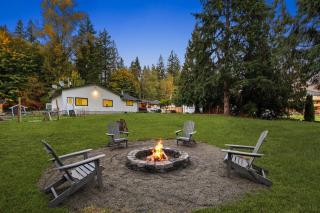 Moonlight Farmhouse, Relax, Recharge & Reconnect - 0