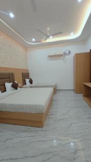 Hotel Pilgrim Near Golden Temple - 4