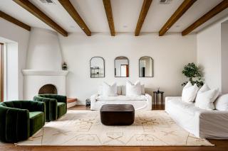 Private Paradise Valley Estate Swimming Nearby Golfing. - 9