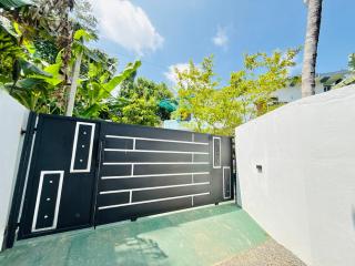 Akarsha Residence - Near Airport - 8