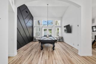 Black Palm Sparkling Pool Pool Table Close To Kierland Entertainment Newly Designed Beauty - 4