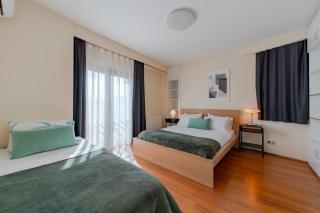 Central Apartment with Bosphurs View - 3