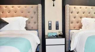 Xana Hotelle Zhuhai Gongbei Port - 9