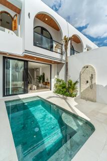 Villa Nuvé - Chic 2BR Mediterranean Pool Villa in Pererenan - 2