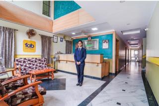 FabHotel ESS Paradise - Nr Bus stand - 9