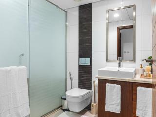 Cozy 1BR Downtown Burj View - 3