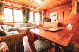 Cortina Wood Home - a short walk from the center - 5