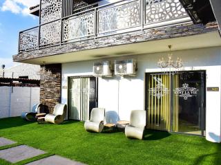 C'est La Vie Guest House - 1