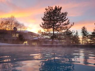 Exclusive Resort Escape - Heated Pool, Spa & Pickleball - 3