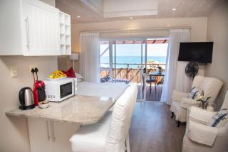 Singing Kettle Beach Lodge - 7