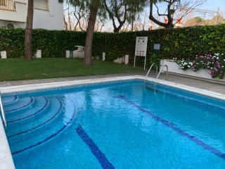 Sitges Spaces Oasis Penthouse 3 Bedroom, 2 Bathroom, Terrace, Pool, Sleeps up to 6 - 9