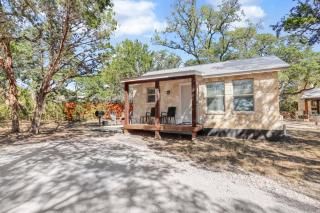 Cabins at Flite Acres - Coyote Cabin - 4