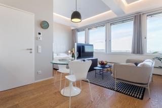 Skyline View Vienna - Gym - Parken - Supermarkt - Restaurant - Self Check in - Viena - 1