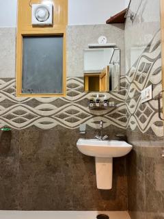 Rustic Roots Home Stay - 4