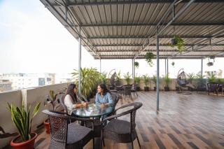 FabHotel Frendz - Nr Hitech City Metro Station - 6